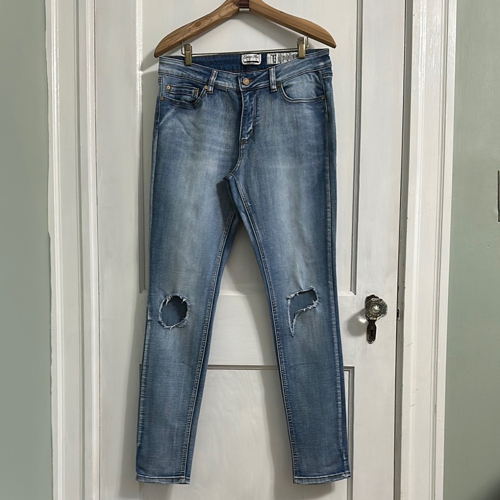 Indigo Rein Anklet Deconstructed Skinny Jeans - Regular Wash